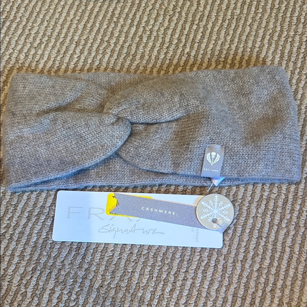 NWT CASHMERE the scarf company ear warmer in tan